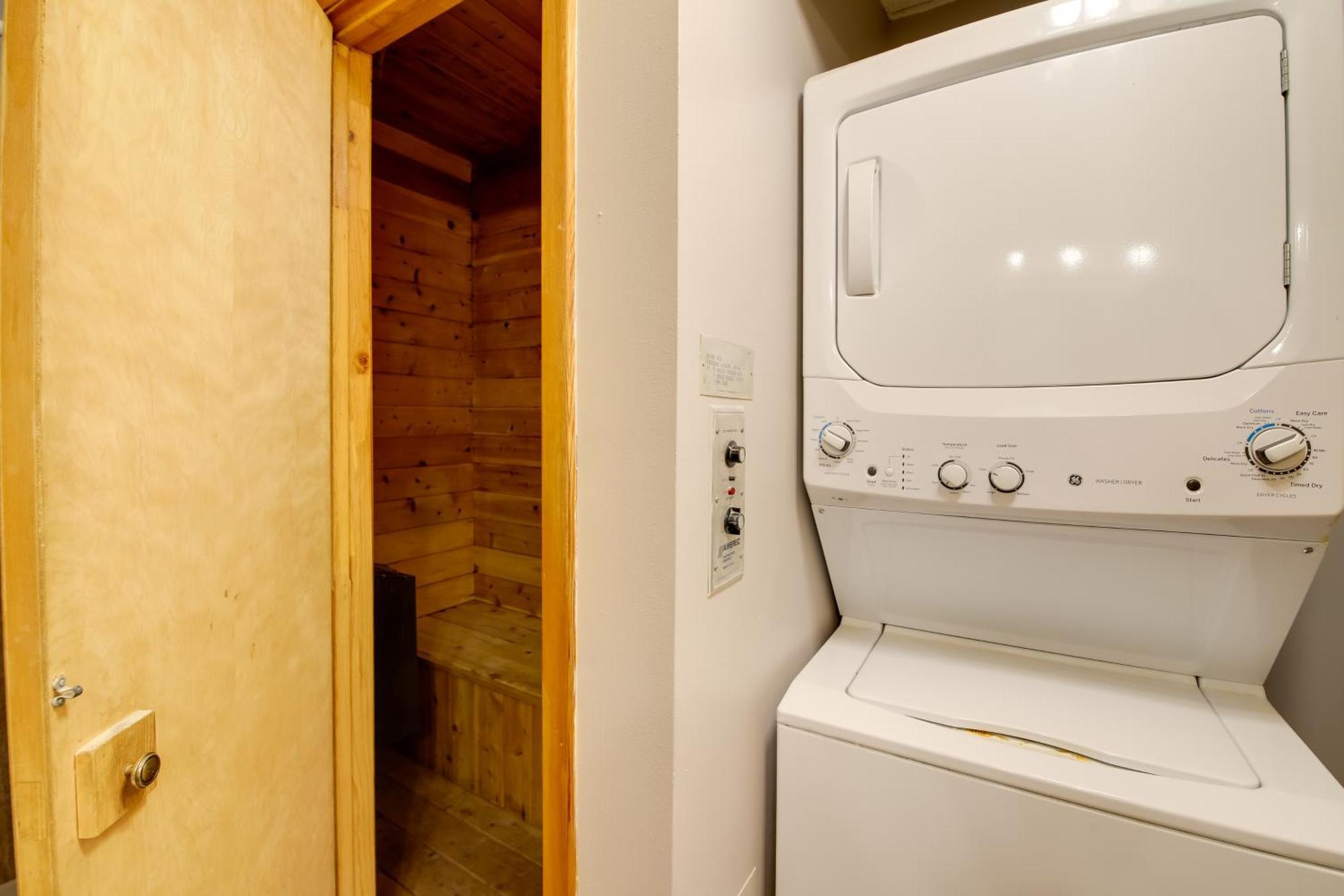Gatlinburg Mountain Cabin With Hot Tub, Deck And Games Luaran gambar