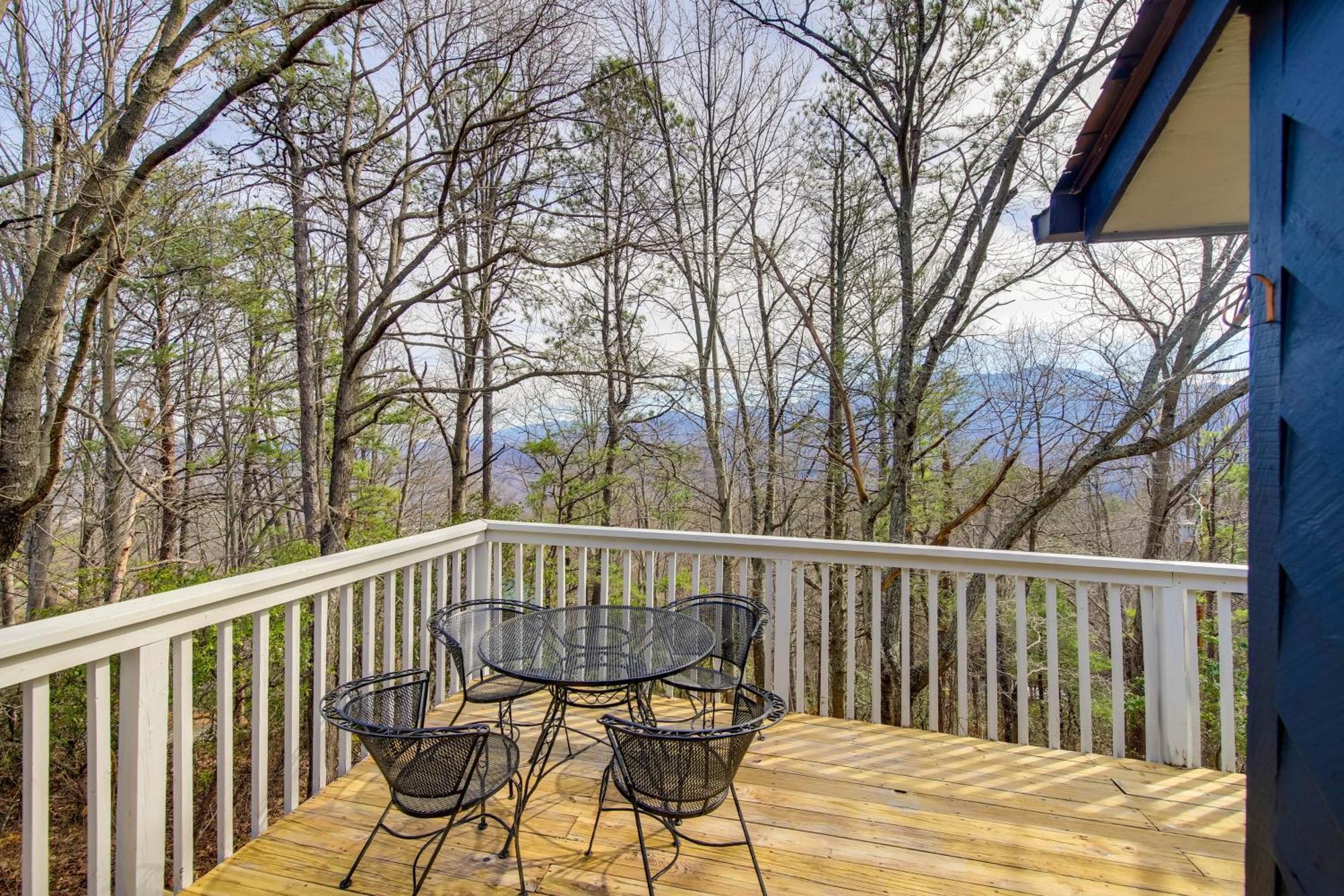 Gatlinburg Mountain Cabin With Hot Tub, Deck And Games Luaran gambar