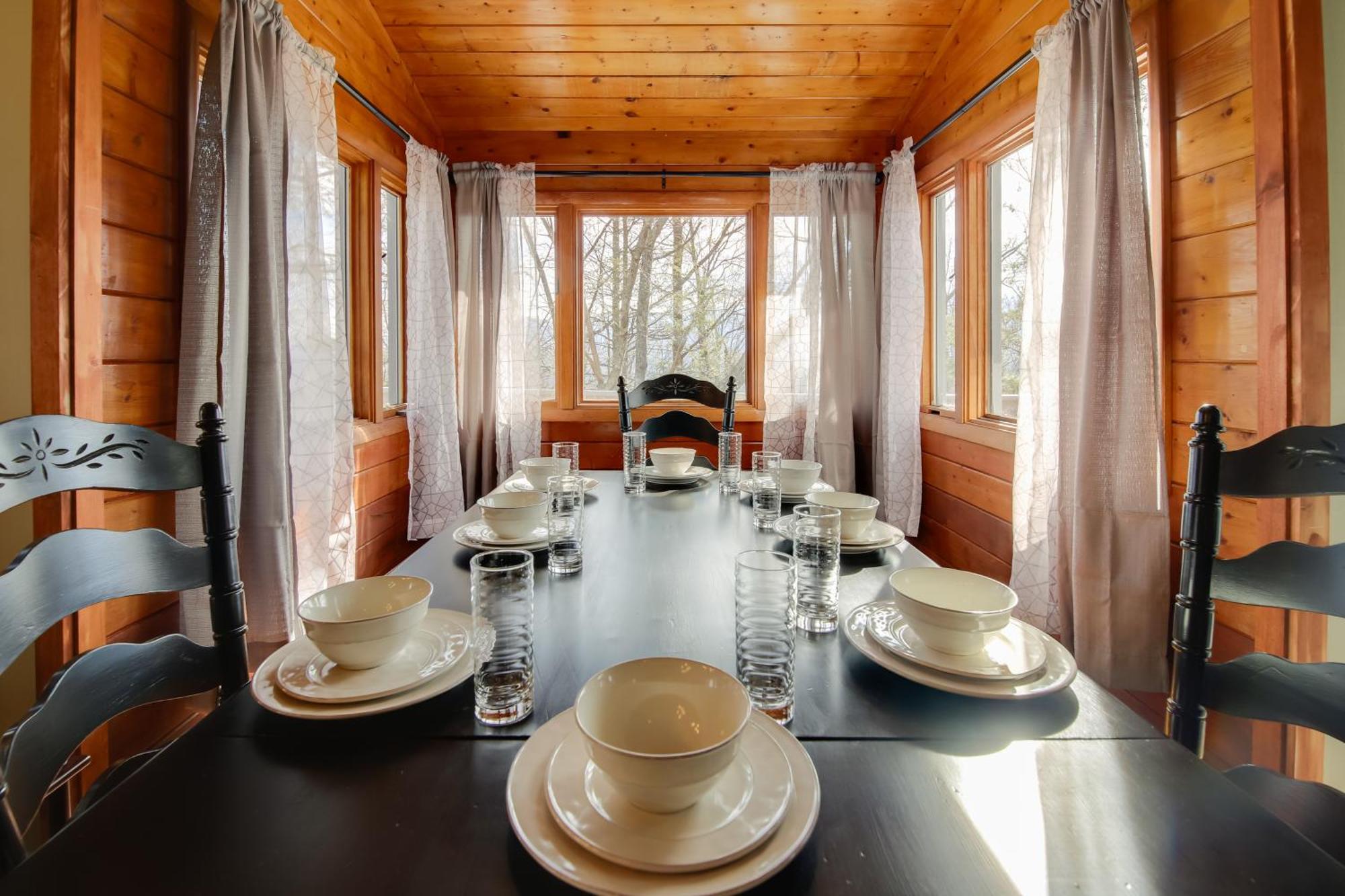 Gatlinburg Mountain Cabin With Hot Tub, Deck And Games Luaran gambar