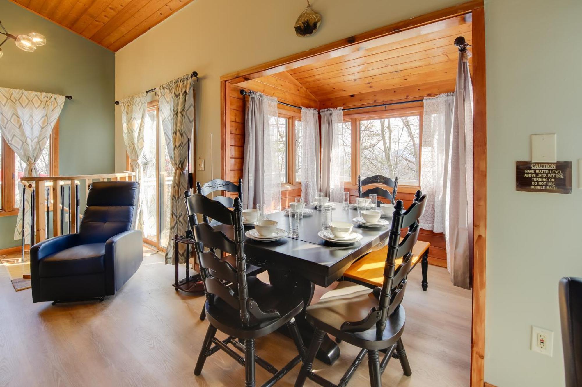 Gatlinburg Mountain Cabin With Hot Tub, Deck And Games Luaran gambar
