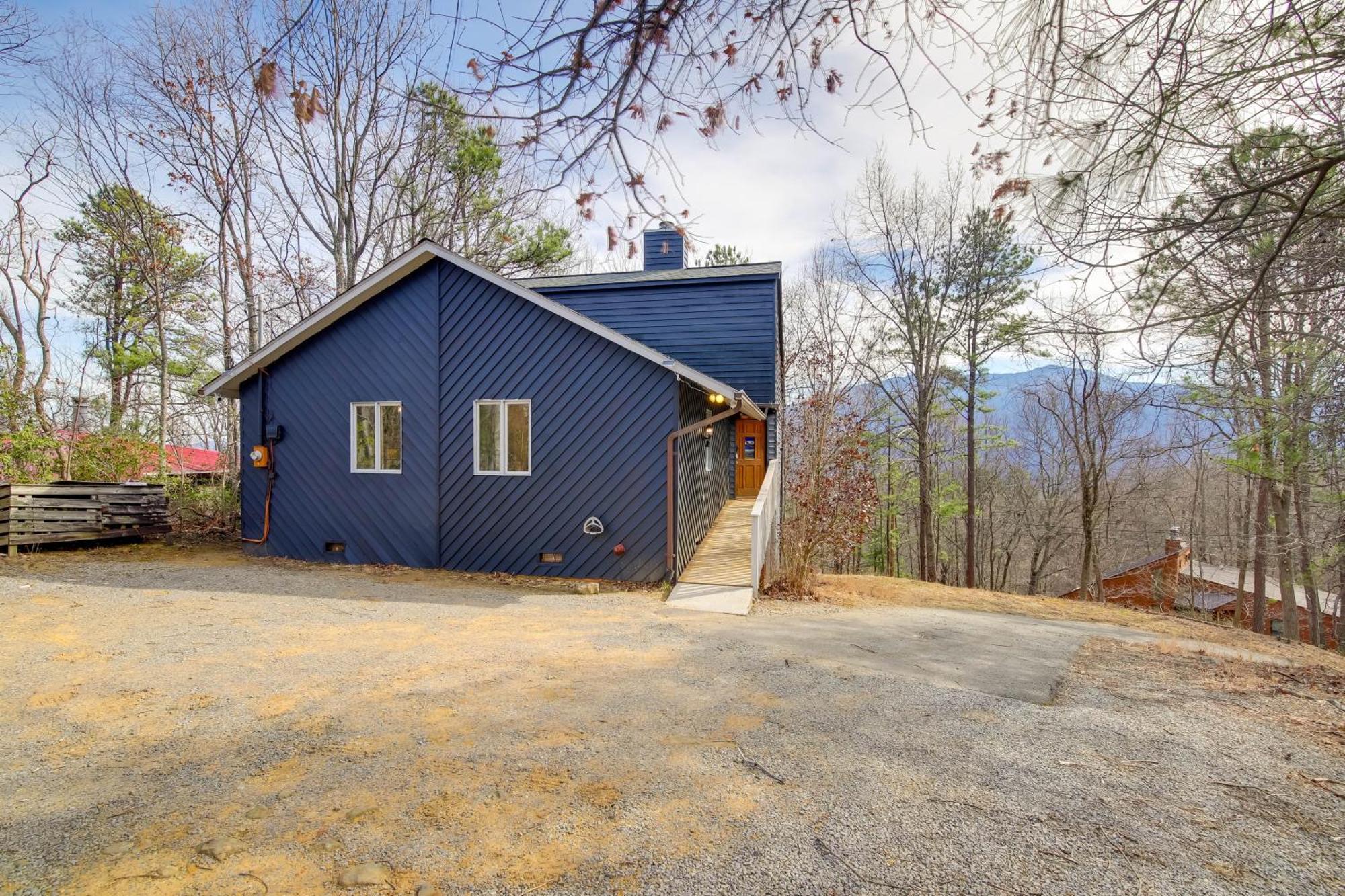 Gatlinburg Mountain Cabin With Hot Tub, Deck And Games Luaran gambar