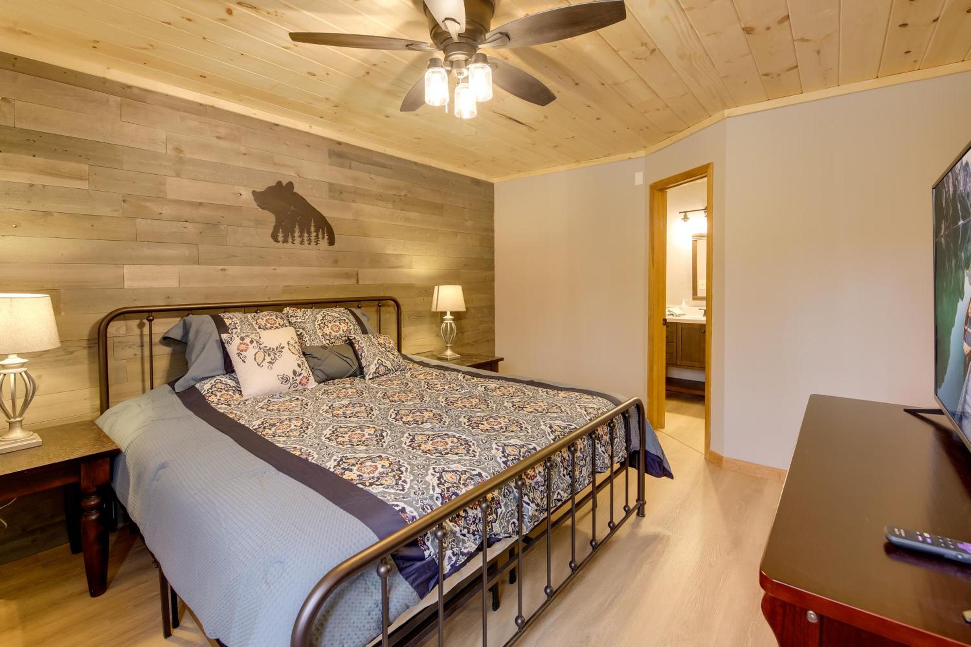 Gatlinburg Mountain Cabin With Hot Tub, Deck And Games Luaran gambar