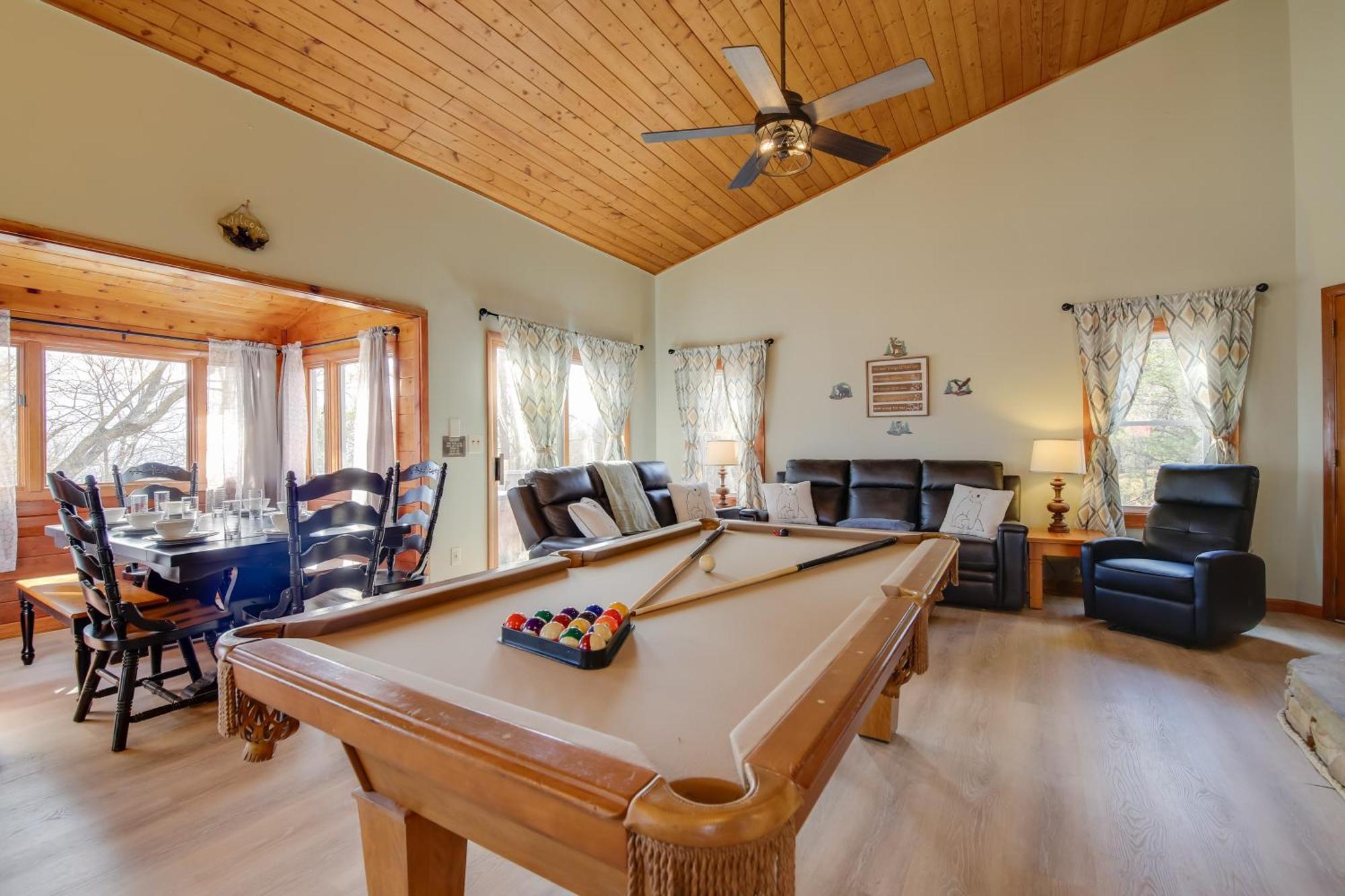 Gatlinburg Mountain Cabin With Hot Tub, Deck And Games Luaran gambar